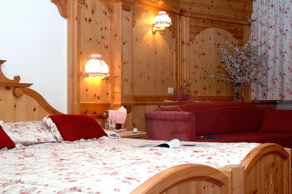Hotel Dahu Madonna Kültér fotó