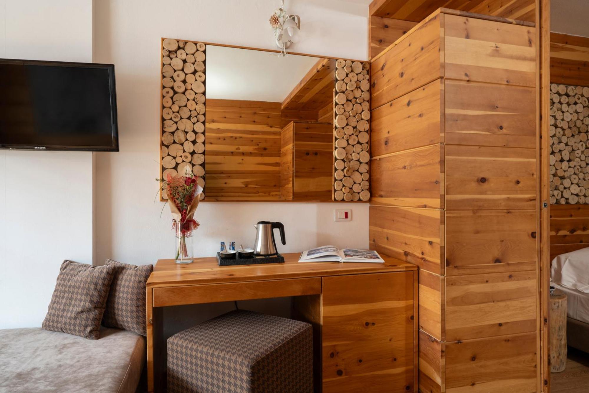 Hotel Dahu Madonna Kültér fotó